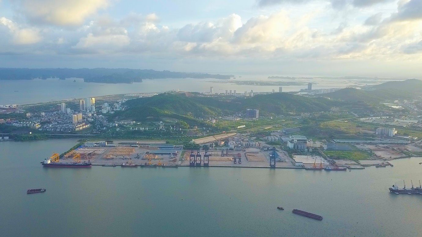 Xây dựng Quảng Ninh trở thành trung tâm kinh tế biển, trung tâm logistics trọng điểm của cả nước, cửa ngõ trung chuyển của khu vực