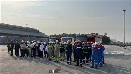 Công ty cổ phần Cảng Quảng Ninh diễn tập phương án chữa cháy năm 2023